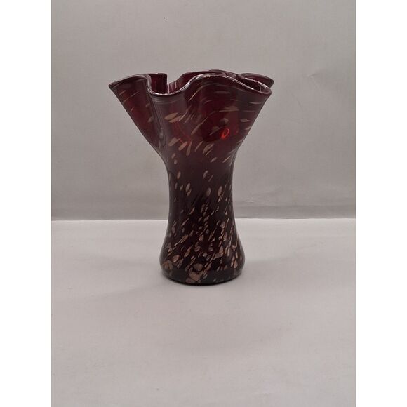 Vintage Hand Blown Glass Ruby Red and Gold Flecks Handkerchief Vase - Picture 6 of 8